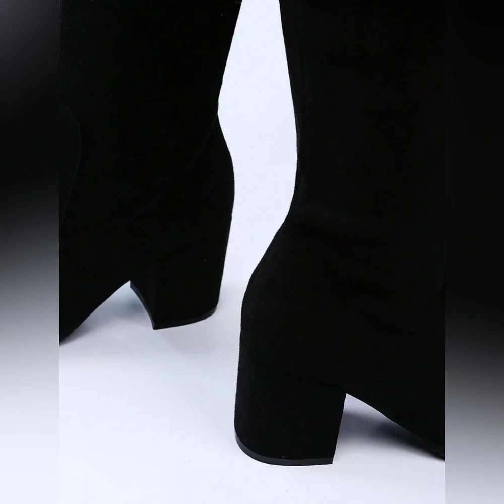 ✨NEW in box Elegant Black Over-the-Knee Boots